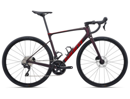 NUOVE GIANT DEFY 2024